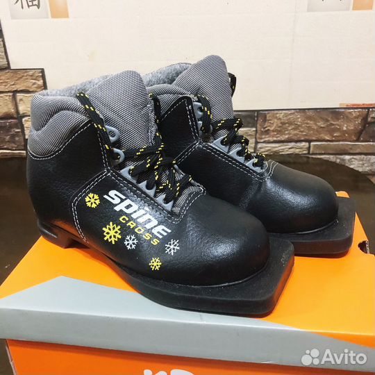 Лыжные ботинки spine cross