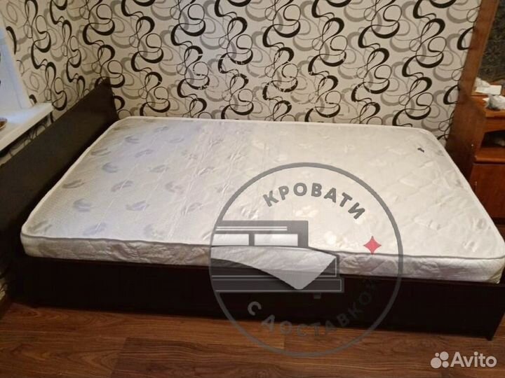 Кровать