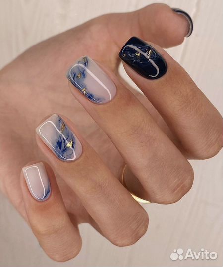 Модель на маникюр