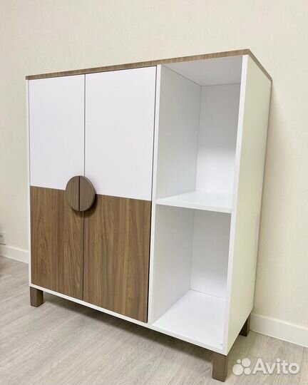 Шкаф с зеркалом