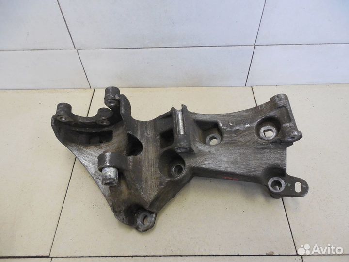 Кронштейн генератора Duster 2012