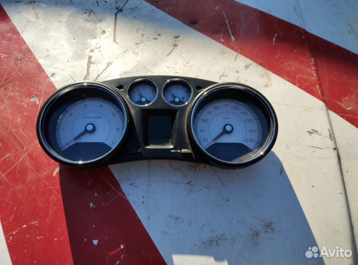 Приборная панель peugeot 308