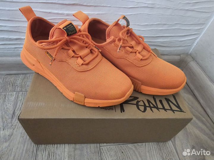 Кроссовки Cropp 42 размер
