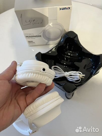 Проводные наушники с микрофоном