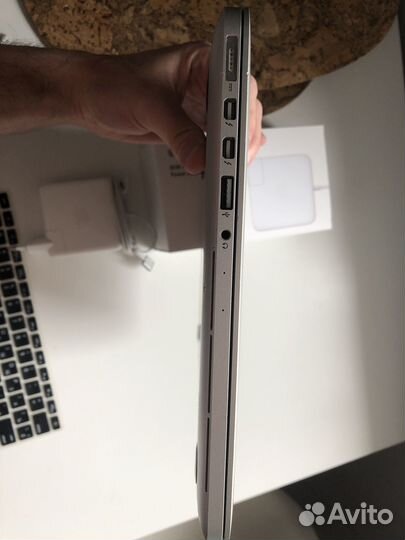 MacBook Pro 13 8/128gb i5