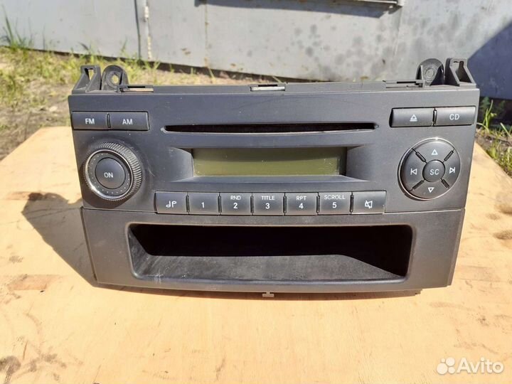 Продается автомагнитола от Mercedes Vito 639