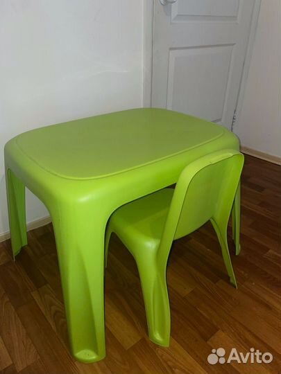 Детский стол и стул