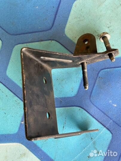 Кронштейн (сопут. товар) 06A103309P