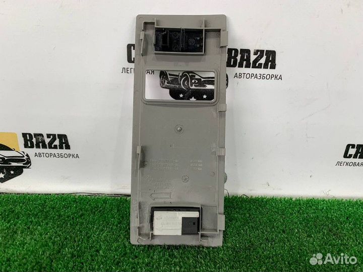 Пластик салона BMW 5