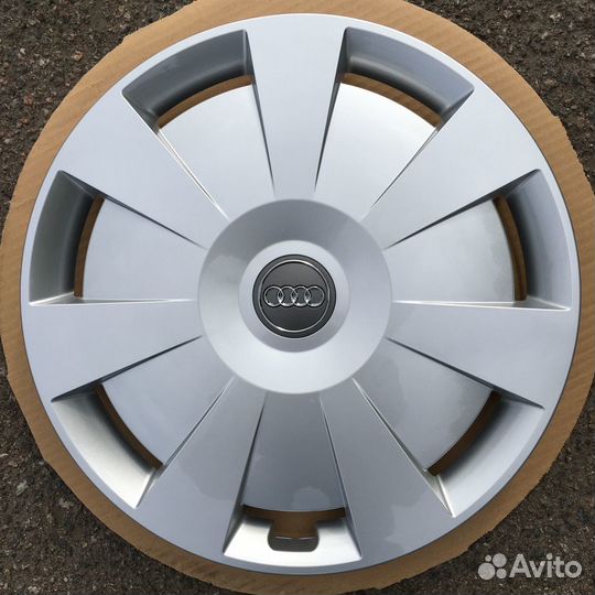 Колпаки Audi Ауди R 16 8V0601147C