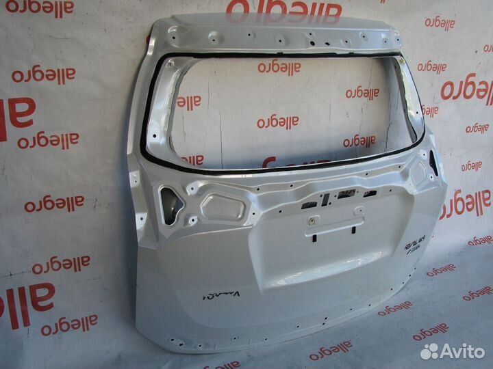 Toyota RAV4 крышка багажника 2015-2017