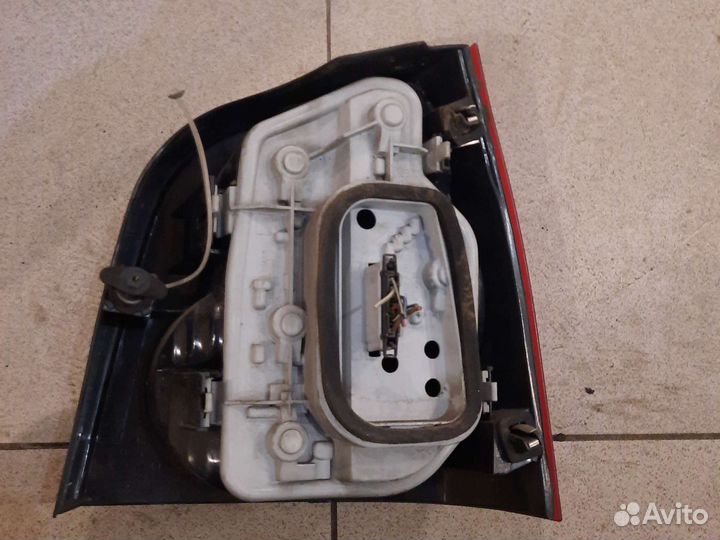 Фонарь задний левый Volkswagen Polo 4