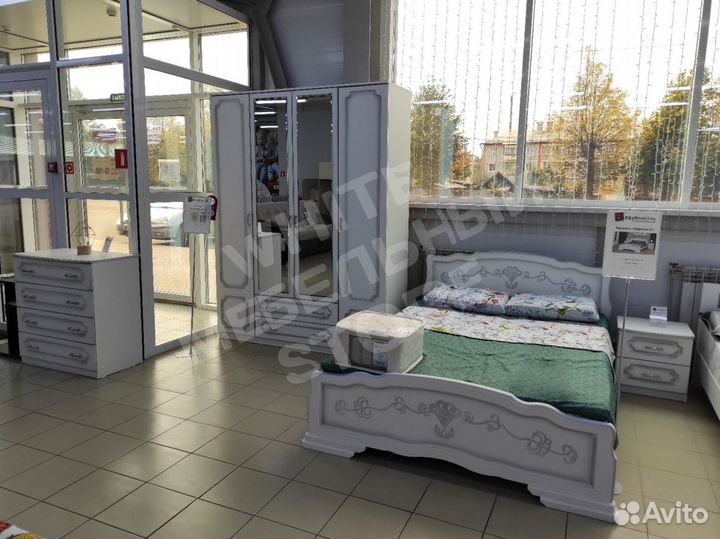 Спальный гарнитур