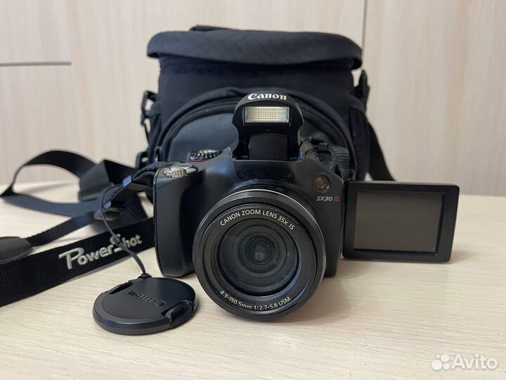 Фотоаппарат canon PC1560 7,4V со штативом