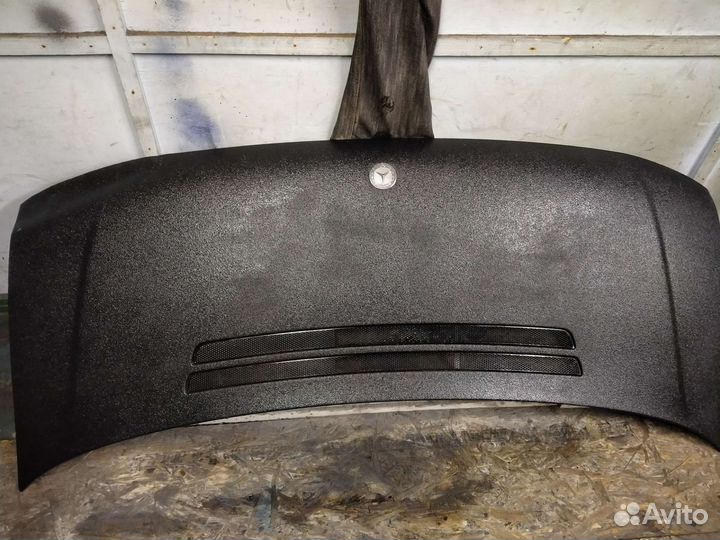 Капот Vito W638