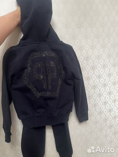 Спортивный костюм