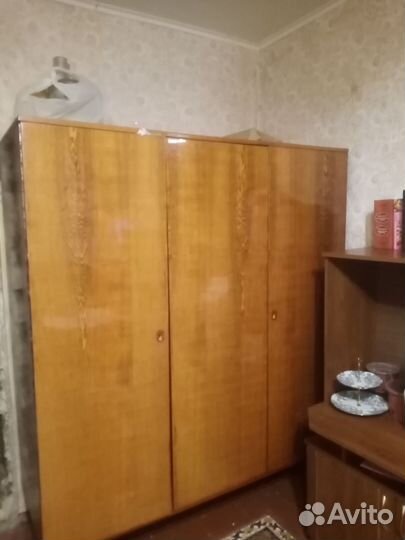 Шкаф