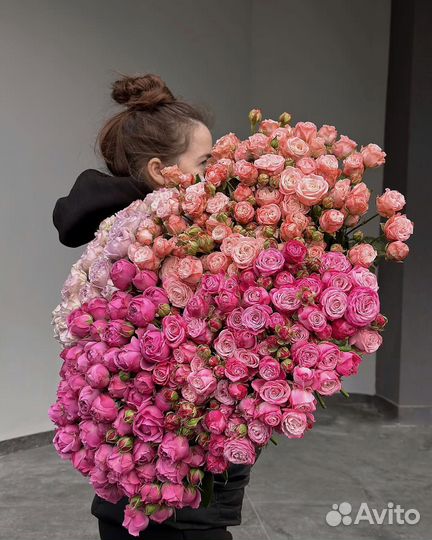 51 пионовидная роза