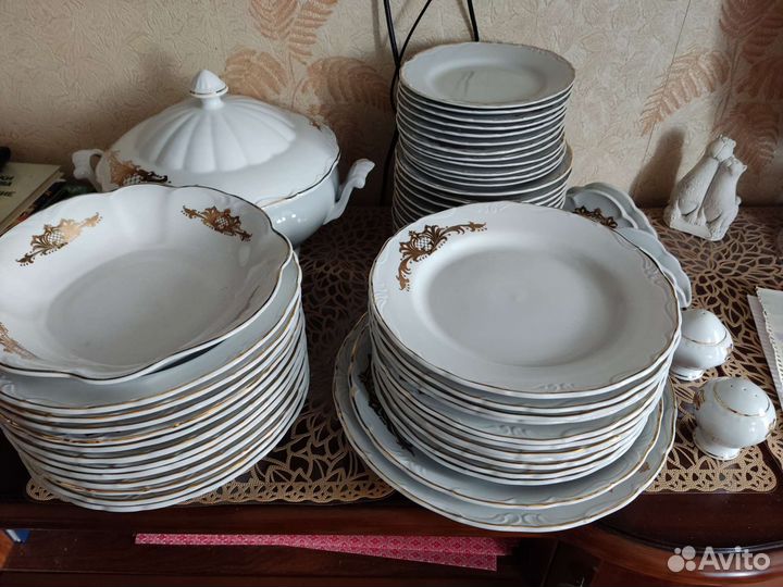 Набор столовой посуды на 12 персон