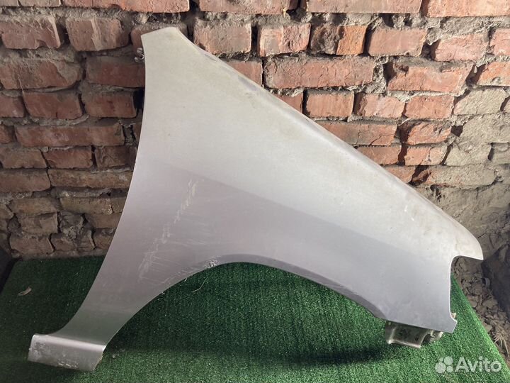 Крыло переднее правое nissan cube z10