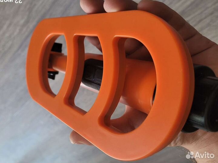 Металлоискатель (видит золото)