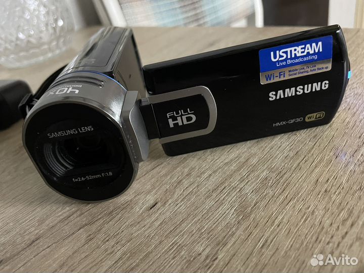 Видеокамера Samsung FullHD HMX-QF30