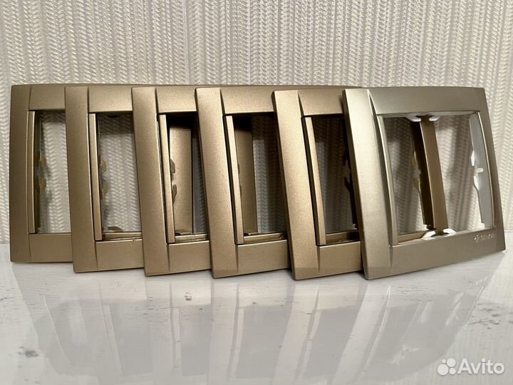 Рамка электроустановочная Simon, один пост