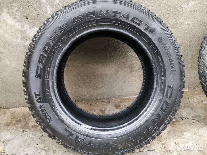 Continental ContiCrossContact AT 215/65 R16 98T
