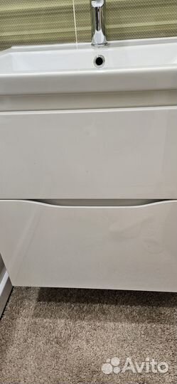 Тумба подвесная для ванной 60 см. Б/у