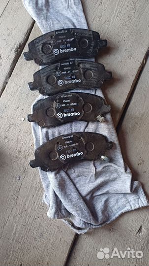 Тормозные колодки Brembo