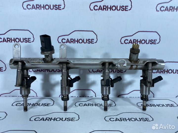 Рампа с форсунками Audi A4 1.8 CDA