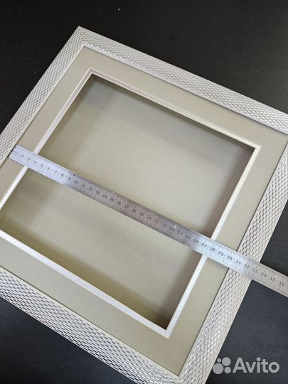 Глубокая рамка для предметов