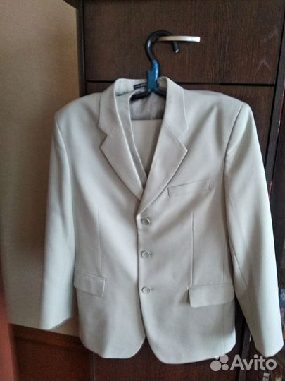 Мужской костюм тройка