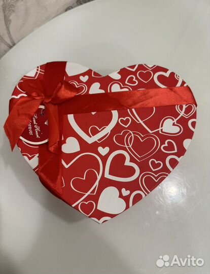 Коробка подарочная