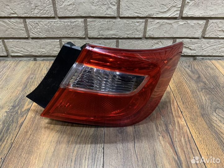 Toyota camry V50 Фонарь задний наружный RH