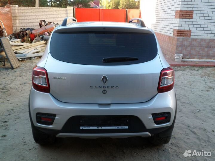 Renault Sandero Stepway 1.6 AT, 2018, битый, 70 000 км