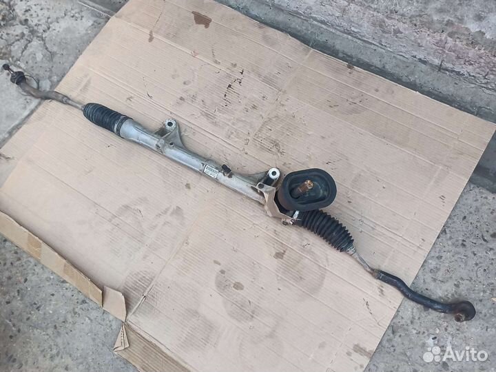 Рулевая рейка на Nissan Tiida HR16