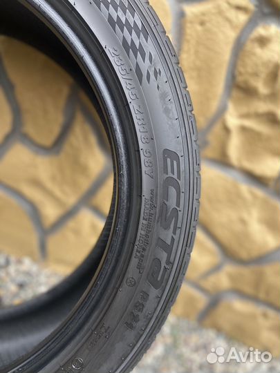 Kumho Ecsta PS71 235/45 R18