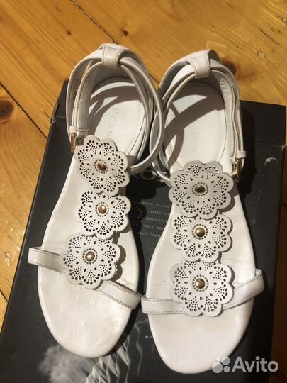 Сандалии burberry 31, туфли mayoral