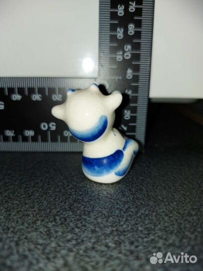 Статуэтка фарфор