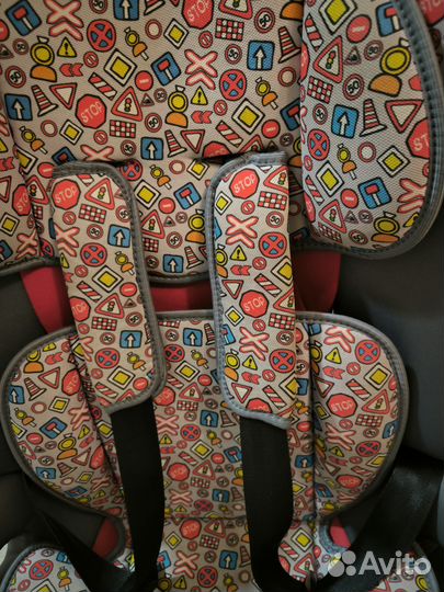 Автомобильное кресло