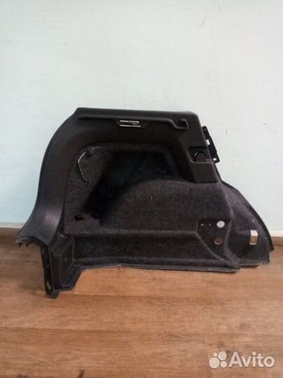 Обшивка багажника левая Volkswagen Polo хетчбек
