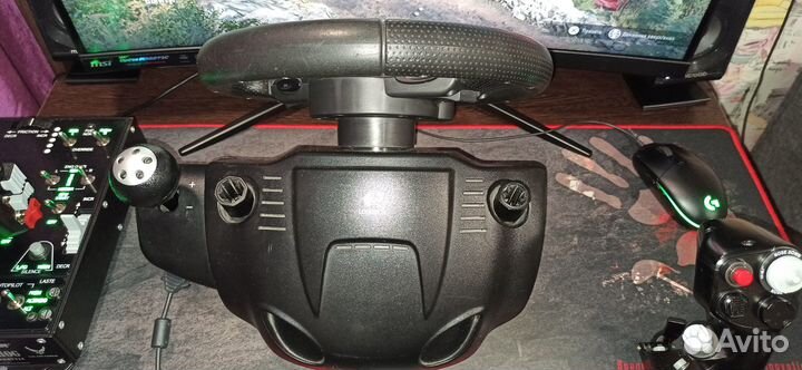 Игровой руль с педалями Logitech Driving Force GT