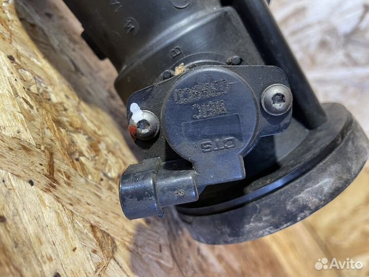 Дроссельная заслонка Дроссель Renault Logan