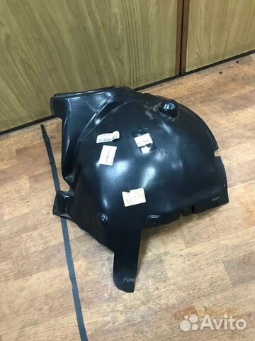 Подкрылок Mercedes C 2001-2004 передний левый