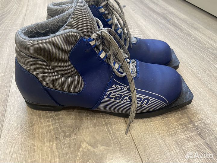 Лыжные ботинки