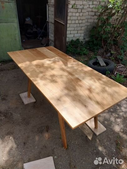 Стол из массива