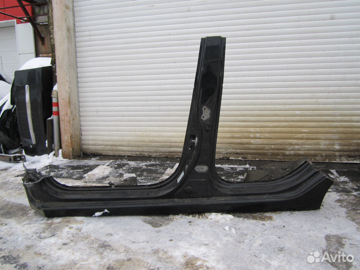 Левый порог hyundai solaris 1