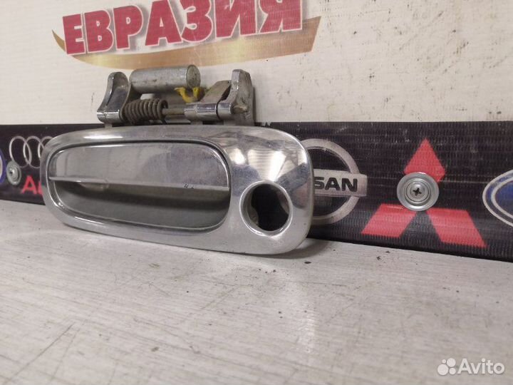 Ручка двери внешняя передняя левая Toyota Corolla
