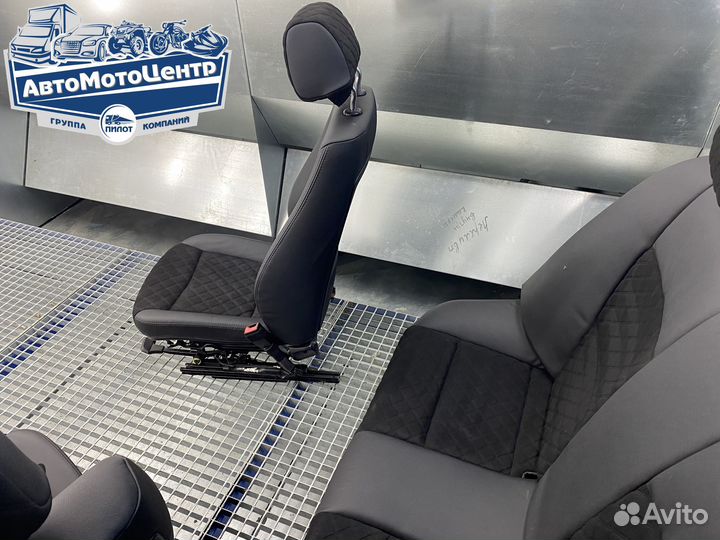 Салон BMW E90 в сборе с дверными картами